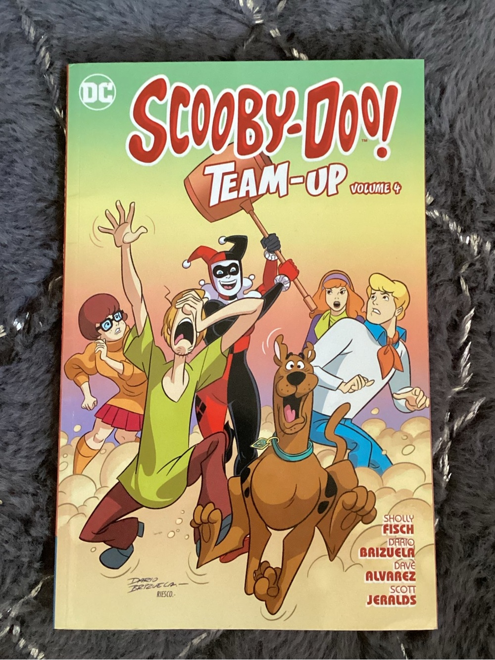 DC‎ Scooby-Doo! Team-Up Volume 4 Paperback Comic Book